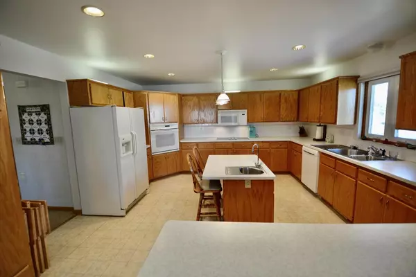 Muskego, WI 53150,W194S8412 Summeridge COURT