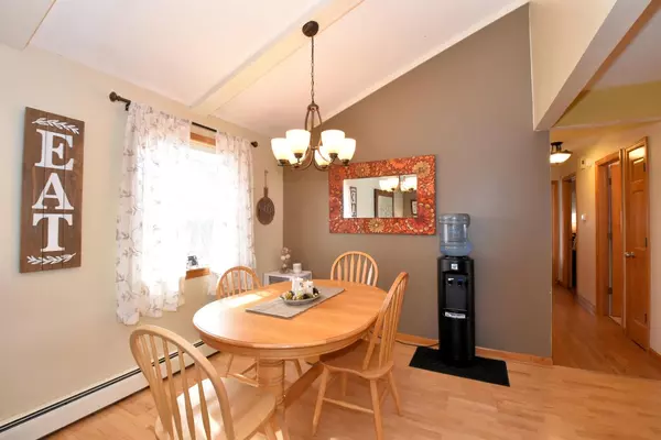 Waukesha, WI 53188,408 Rawlins DRIVE