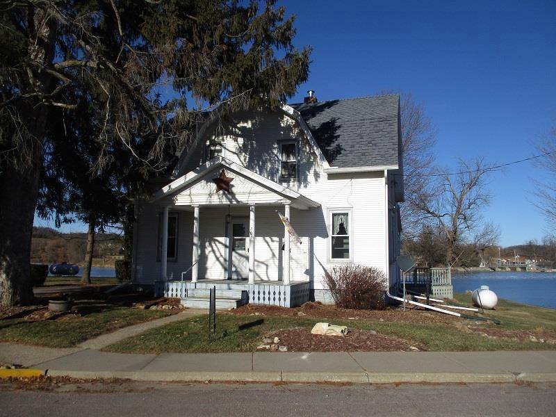 201 W Main STREET, Cazenovia, WI 53924