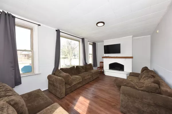 Milwaukee, WI 53225,6304 N 91st STREET #6306