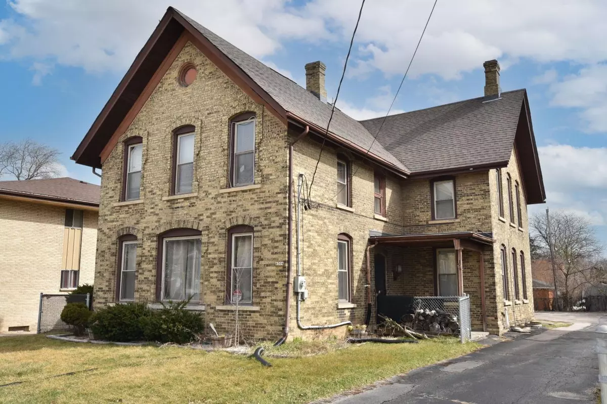 Milwaukee, WI 53225,6304 N 91st STREET #6306