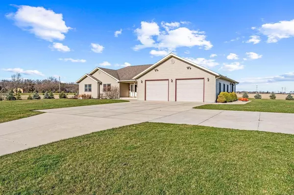 Eagle, WI 53119,W376S10410 Betts ROAD