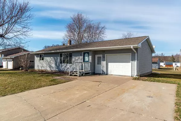 840 E Taft STREET, Blair, WI 54616