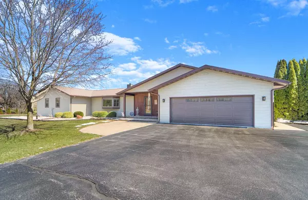 16305 Keller LANE, Kiel, WI 53042