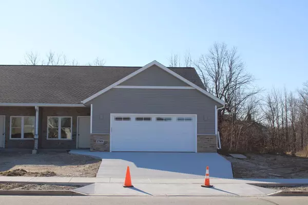 1789 Edgewood ROAD #10, Kewaskum, WI 53040