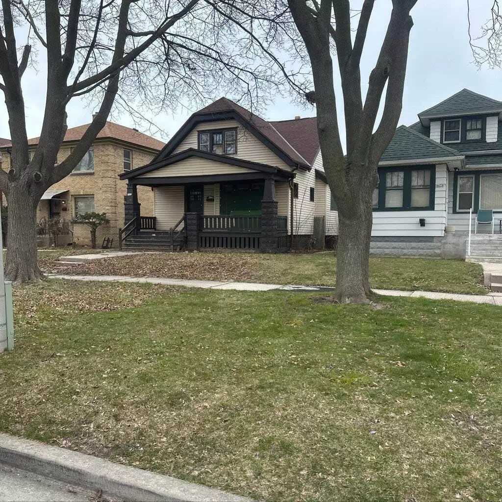 Milwaukee, WI 53209,4642 N 30th STREET
