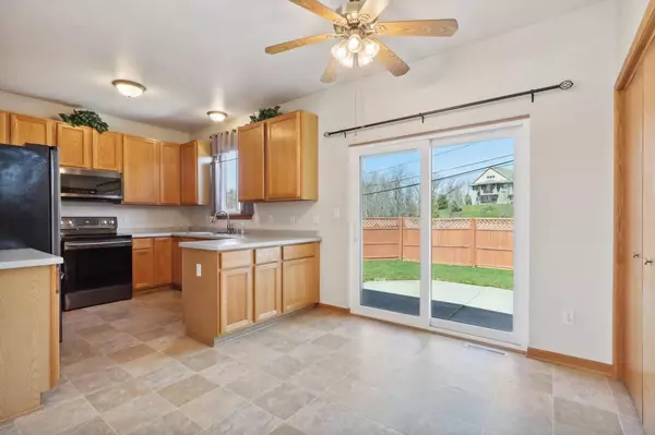 Waukesha, WI 53186,101 Woodlark COURT