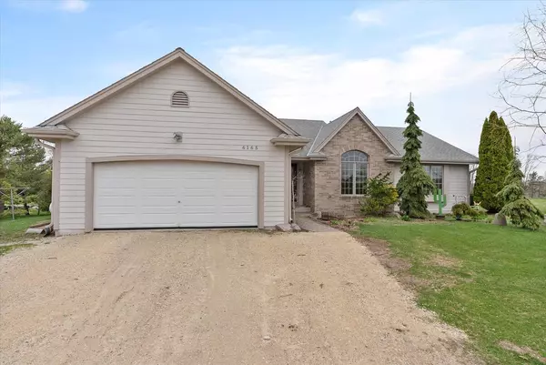 N6165 County Road I, Fredonia, WI 53021