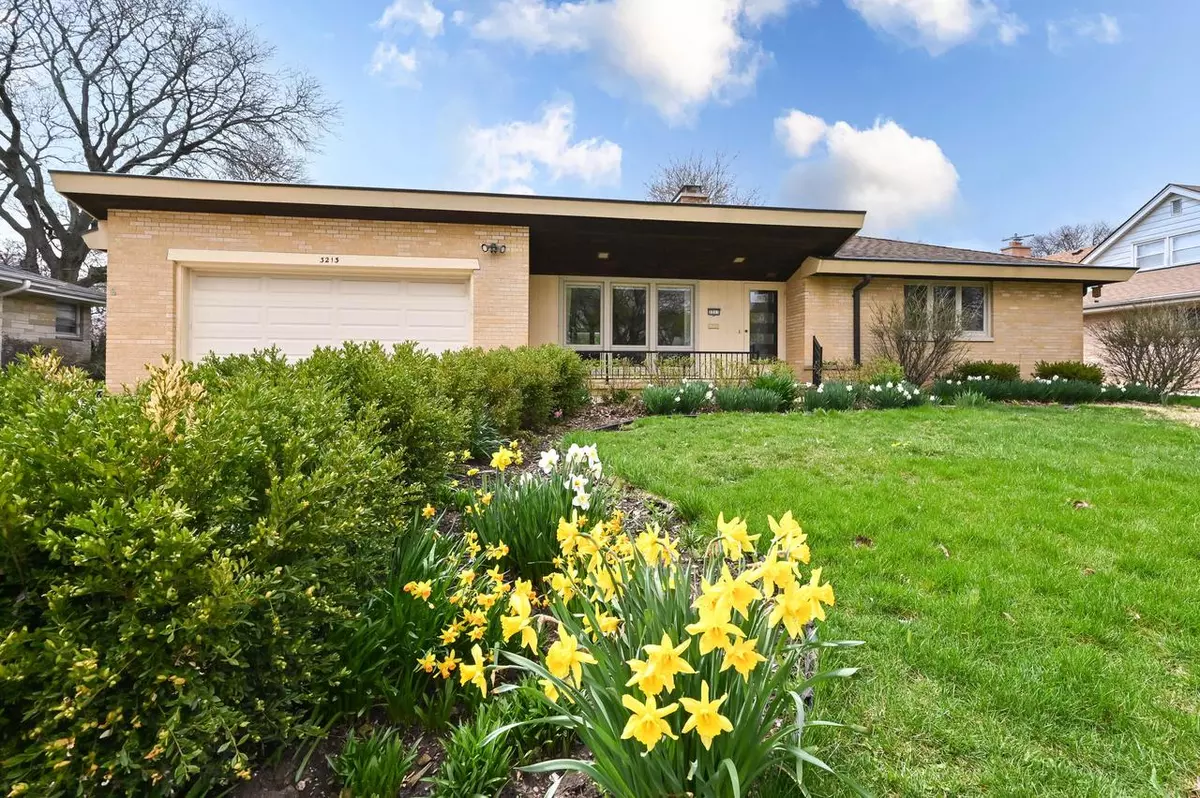 Wauwatosa, WI 53222,3213 N 104th STREET