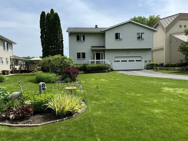 408 Shore Acres ROAD, La Crescent, MN 55947