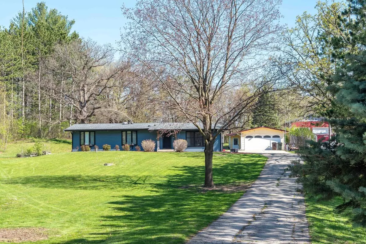 Twin Lakes, WI 53181,32900 120th STREET