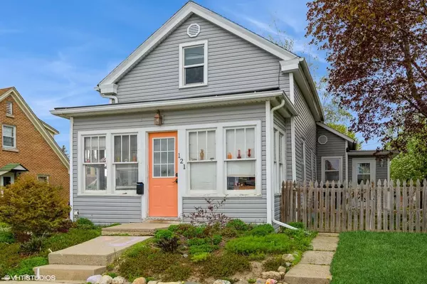 121 S Hubbard STREET, Horicon, WI 53032