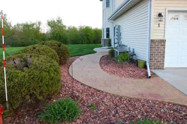 Kewaskum, WI 53040,944 Prairie GARDENS #1