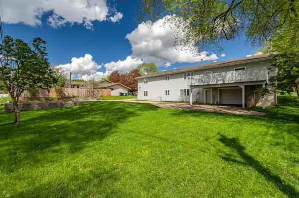 Onalaska, WI 54650,1229 Johnson STREET