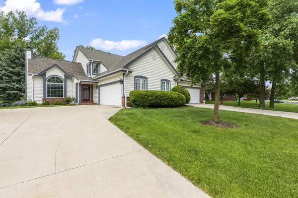 N48W16152 Lone Oak LANE, Menomonee Falls, WI 53051