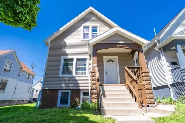 2608 W Mitchell STREET, Milwaukee, WI 53204