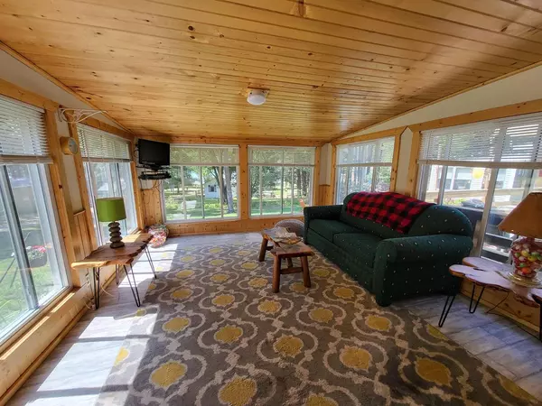 Oxford, WI 53952,3262 N Parker Lake ROAD