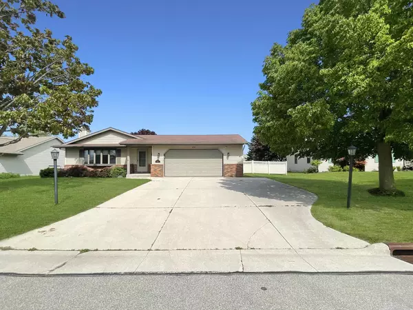 114 Menominee DRIVE, Sheboygan Falls, WI 53085