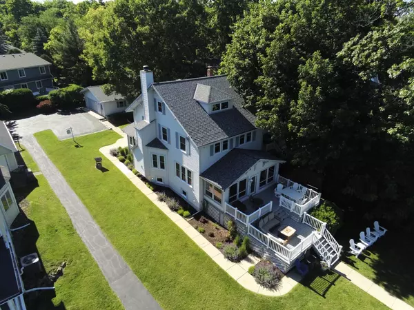 Delavan, WI 53115,1824 North Shore DRIVE