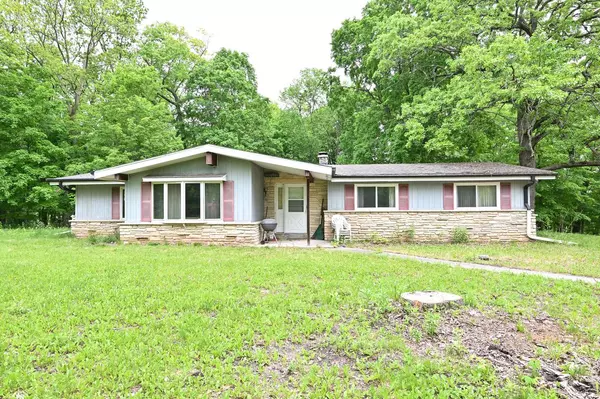 W4660 County Road A, Fredonia, WI 53021