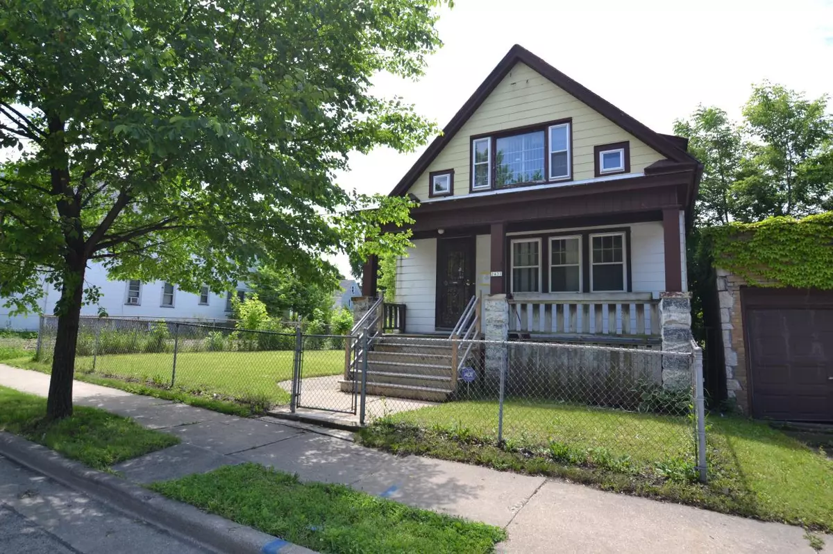 Milwaukee, WI 53206,2431 W Keefe AVENUE