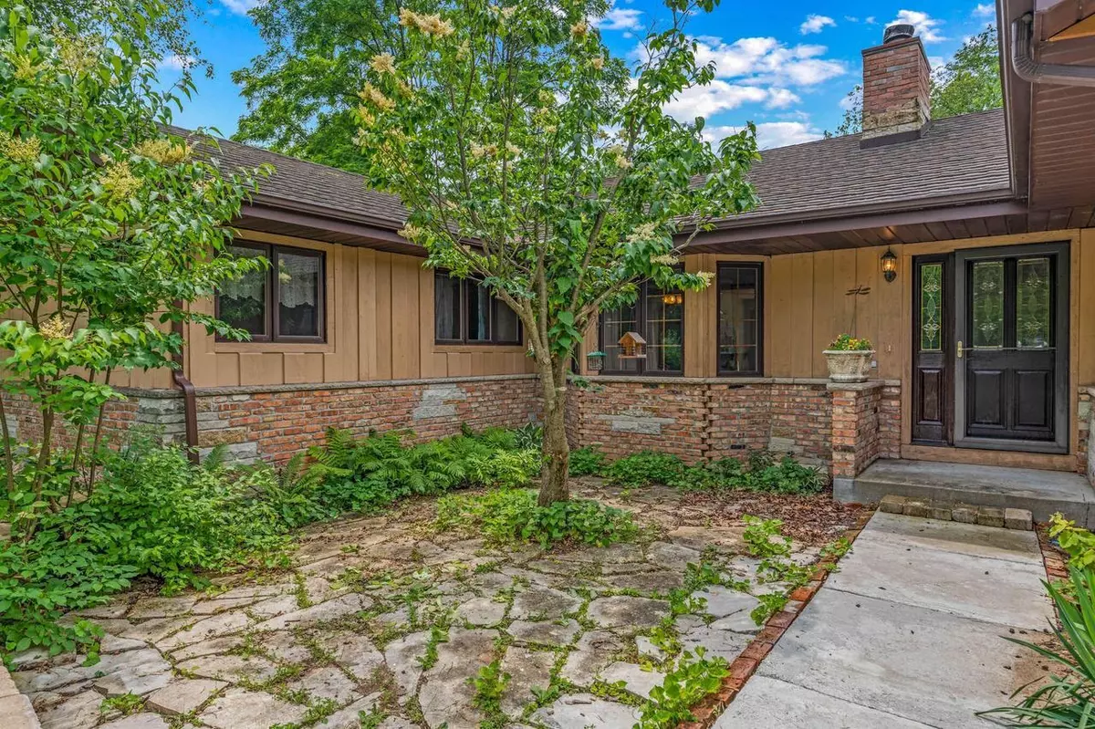 Eagle, WI 53119,W370S11015 Shearer ROAD