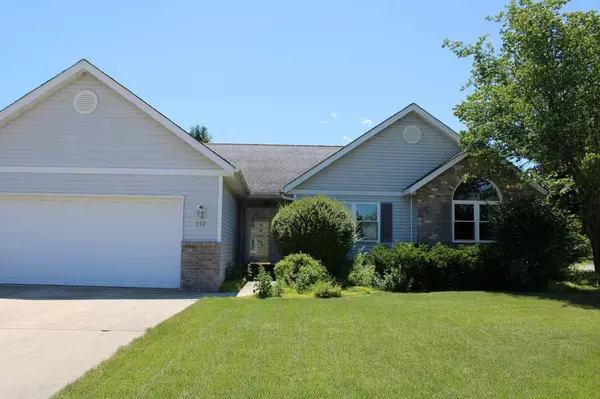 559 Braatz DRIVE, Kewaskum, WI 53040