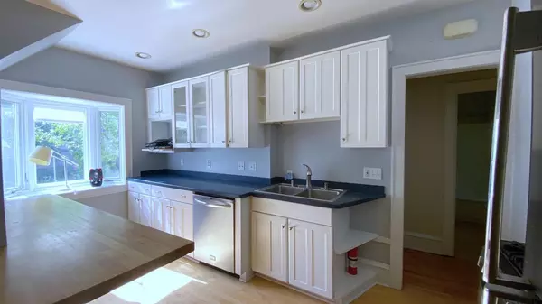 Whitefish Bay, WI 53217,5071 N Elkhart AVENUE