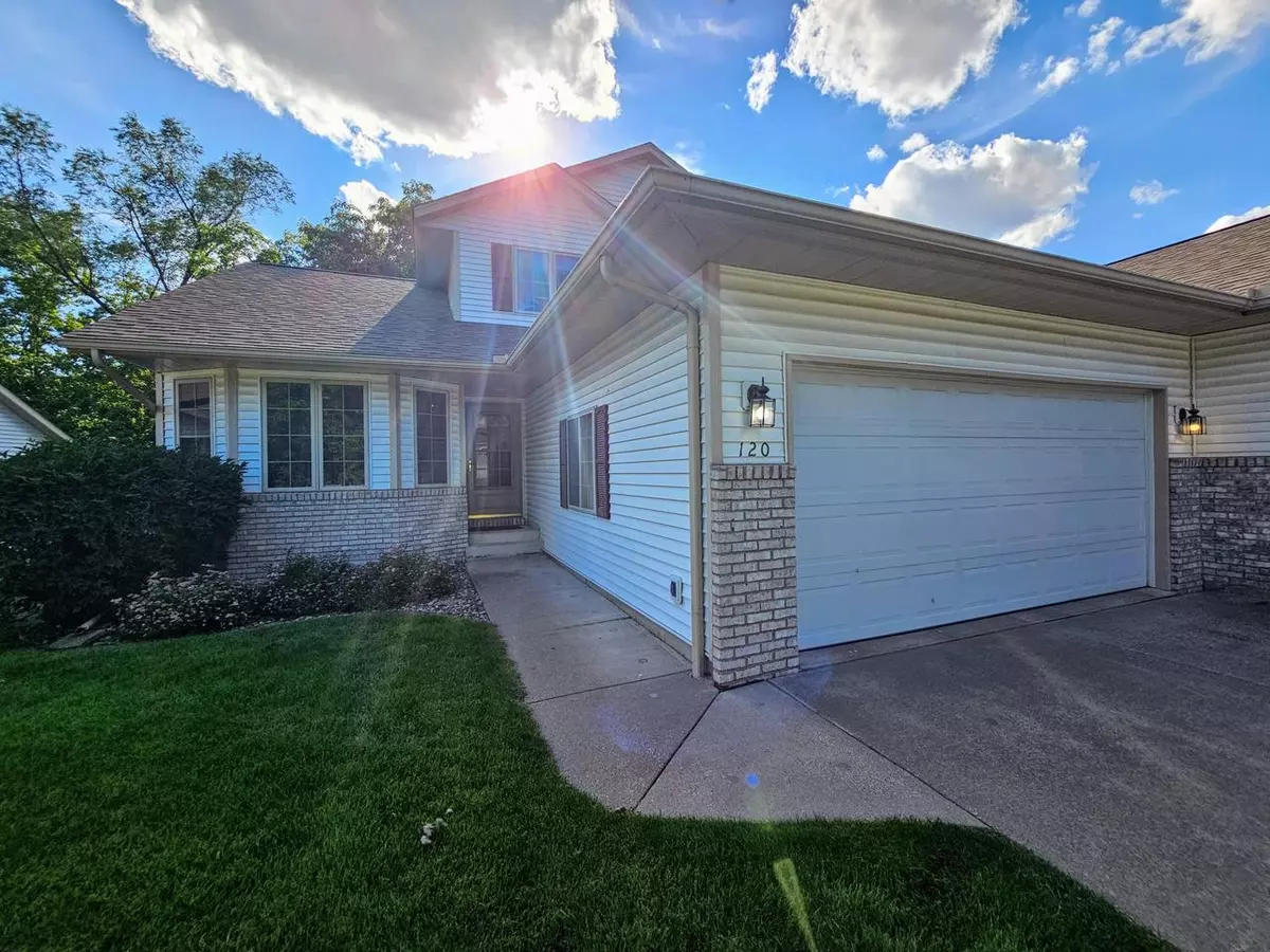 Onalaska, WI 54650,120 Heritage LANE