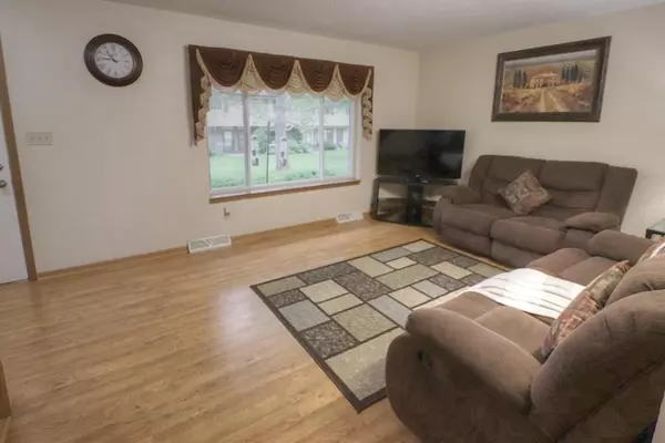 Germantown, WI 53022,W163N11537 Windsor COURT #B