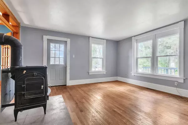 Dodgeville, WI 53533,313 W Division STREET