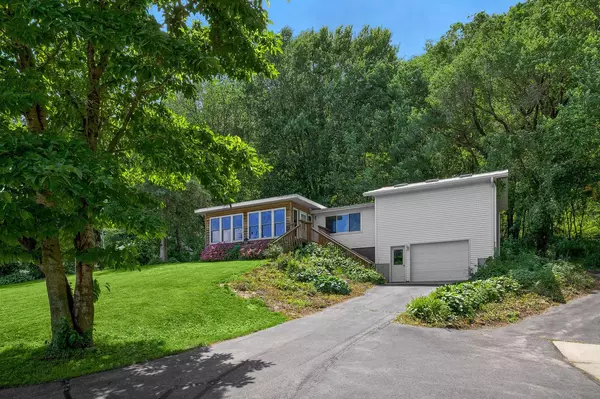 6564 State 26, La Crescent, MN 55947