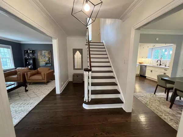 Whitefish Bay, WI 53217,5247 N Hollywood AVENUE