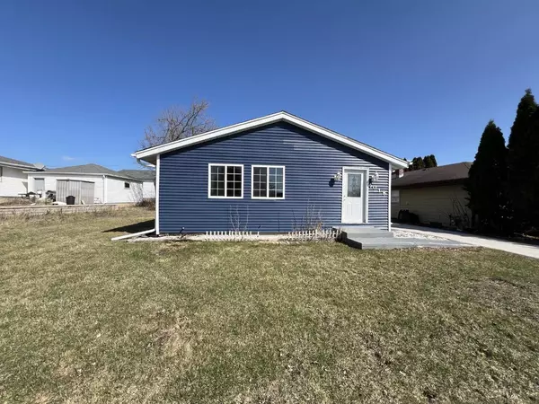 Greenfield, WI 53228,4018 S 92nd STREET