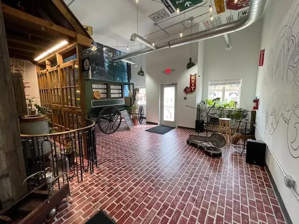 Sharon, WI 53585,116 Plain STREET