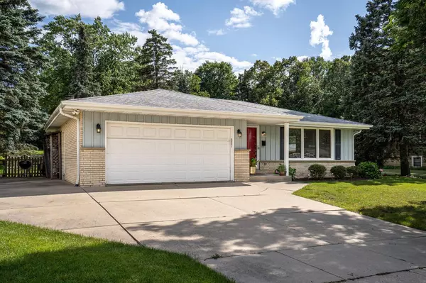 1701 W Clayton Crest AVENUE, Milwaukee, WI 53221