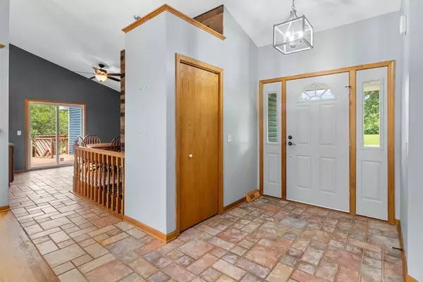 Twin Lakes, WI 53181,11830 333rd AVENUE