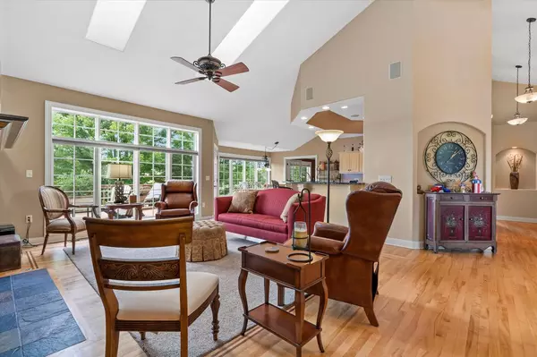 Muskego, WI 53150,S90W19076 Acorn DRIVE