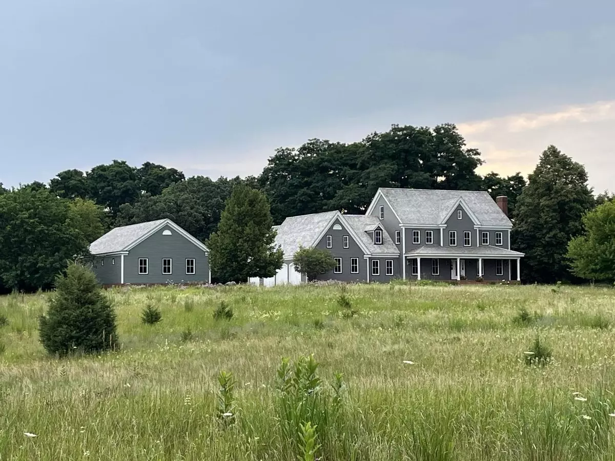 Summit, WI 53066,534 S Stocks ROAD