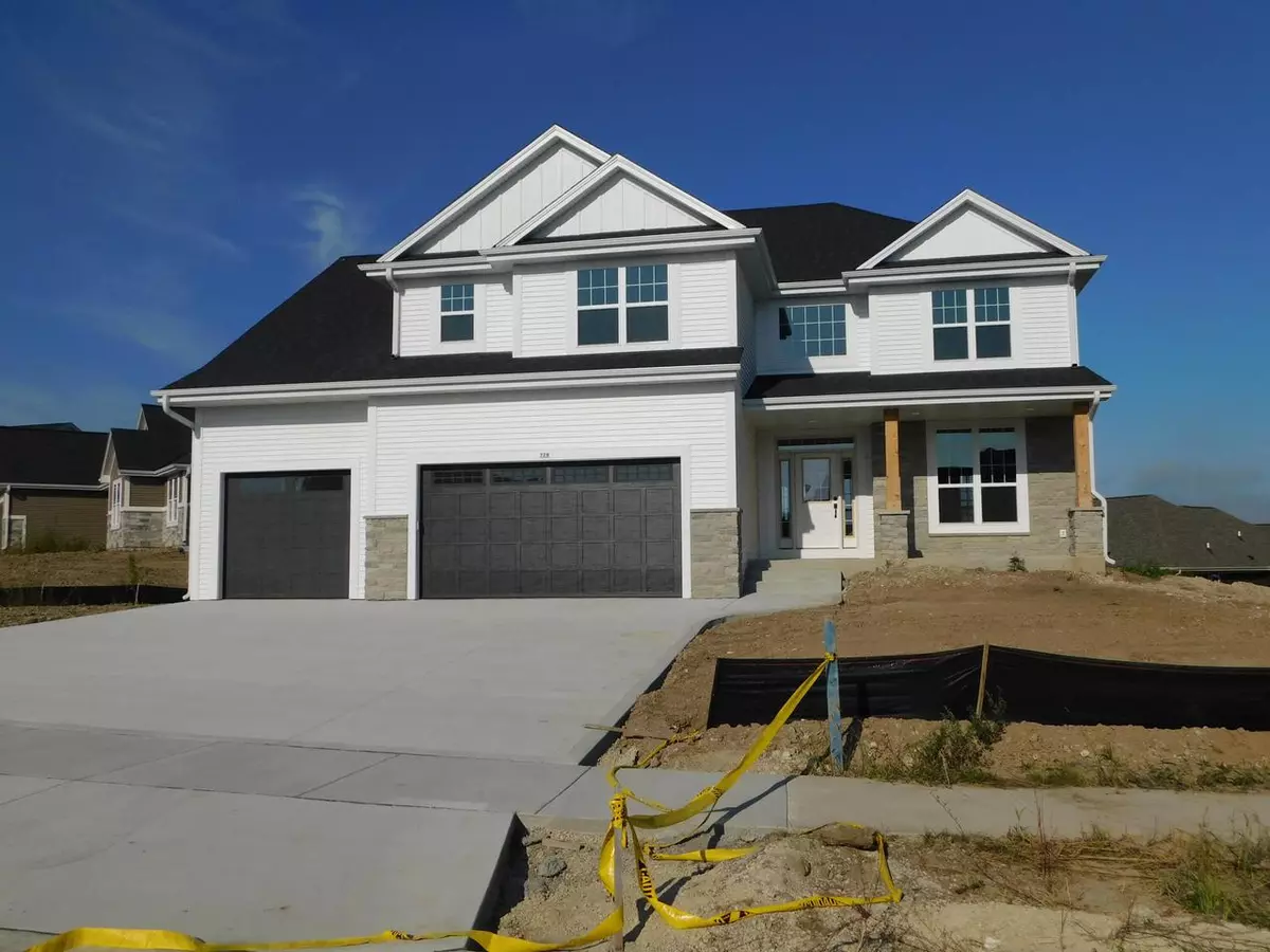 Grafton, WI 53024,728 Hummingbird COURT