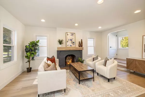 Whitefish Bay, WI 53217,5571 N Lydell AVENUE