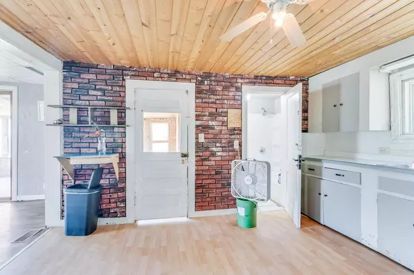 La Crescent, MN 55947,30825 Dickson ROAD