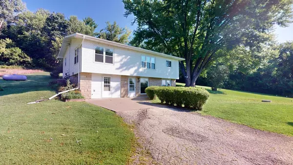 W22050 State Road 54/93, Galesville, WI 54630