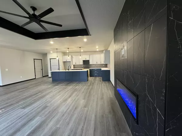 La Crescent, MN 55947,711 Trifecta AVENUE