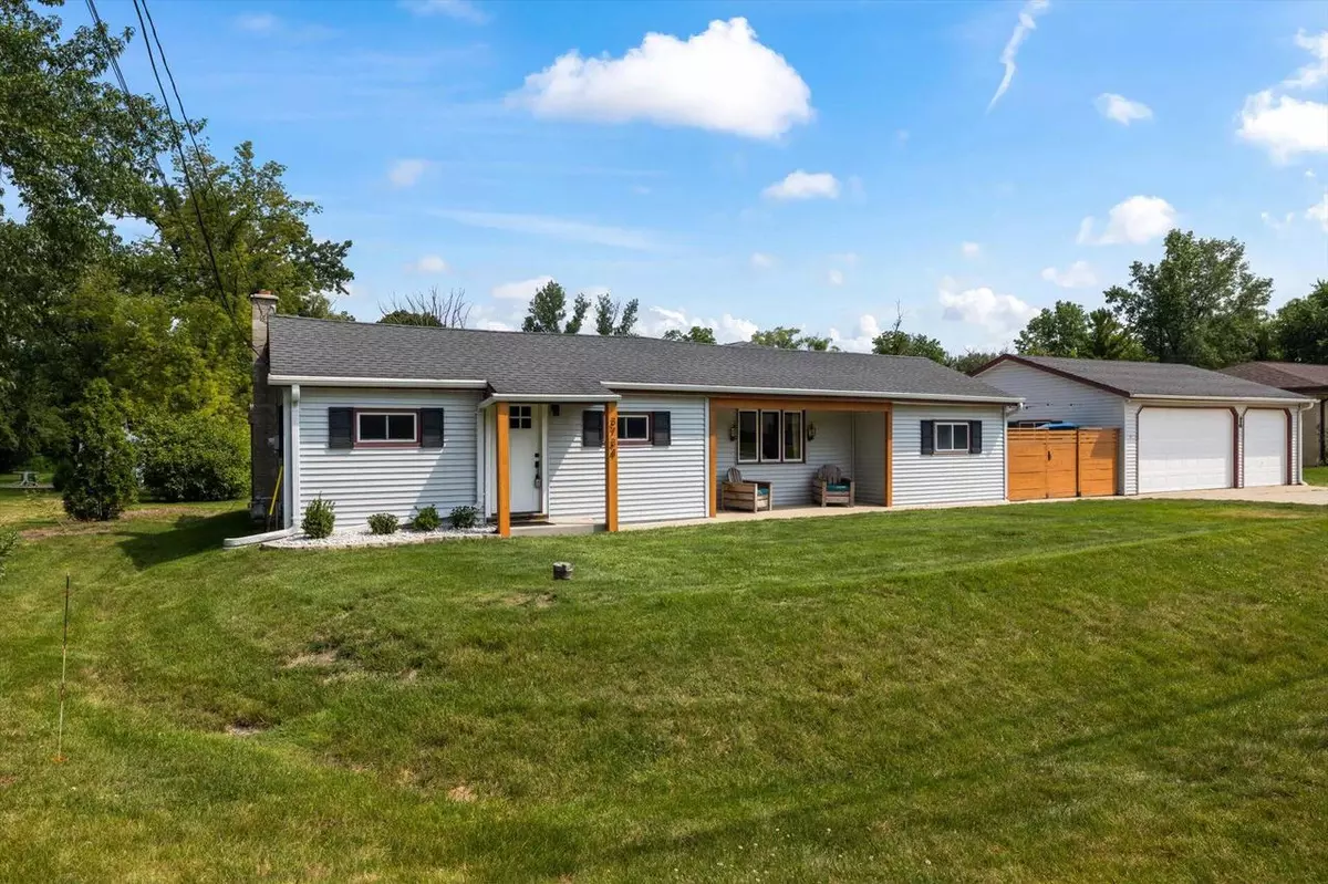 Oak Creek, WI 53154,3734 E Garden PLACE