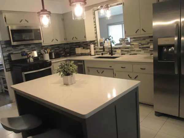 Oak Creek, WI 53154,2270 E Norwood DRIVE