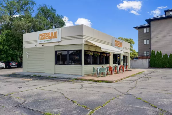 1221 La Crosse STREET, La Crosse, WI 54601