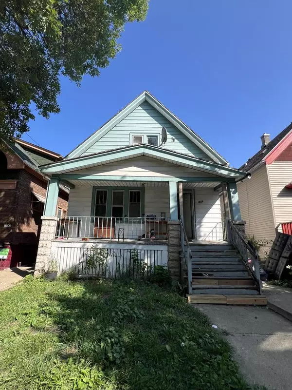 1524 S Comstock AVENUE, Milwaukee, WI 53204
