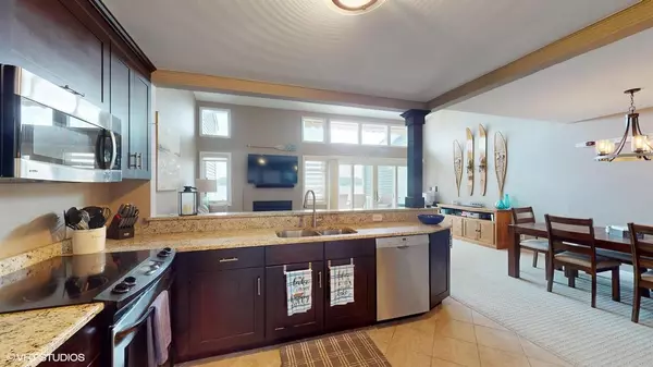 Twin Lakes, WI 53181,512 Bayview AVENUE #10