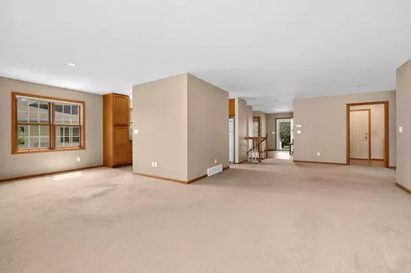 Onalaska, WI 54650,1610 Pine Ridge DRIVE